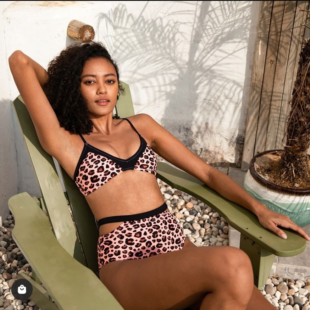 2 for $40 (4 US)CUPSHE CHEETAH BIKINI SET,S